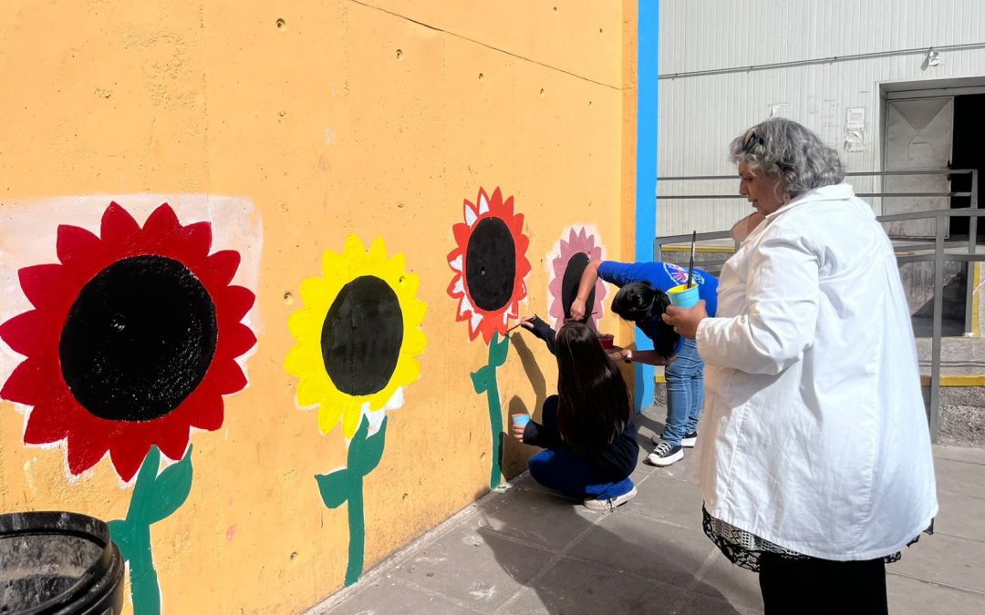 NUEVO COLORES DAN VIDA AL PATIO DEL PRIMER CICLO BÁSICO