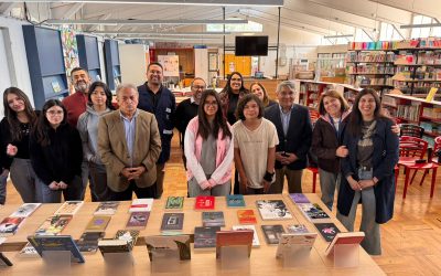 Cámara Chilena del Libro entrega biblioteca de autores nacionales al Colegio Claudio Matte de La Granja